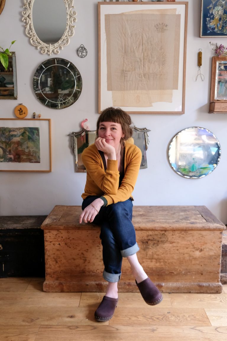 Java Bere sitting in kitchen living room